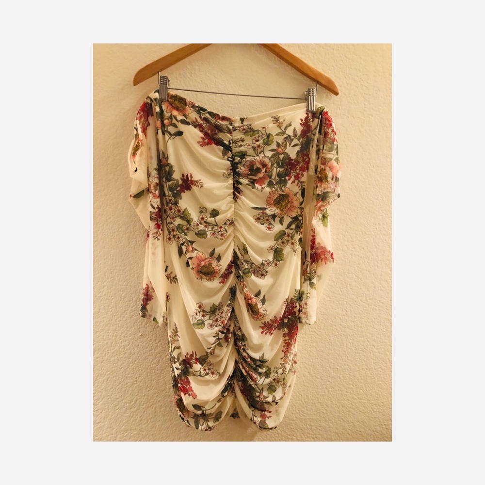 Floral Ruched Dress - Picture 2 of 3